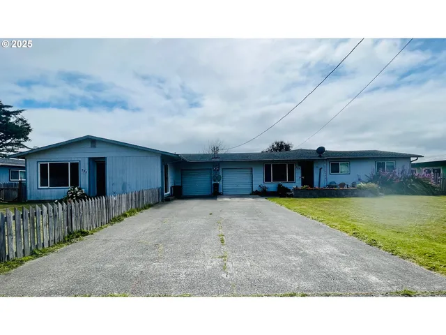 $645,000 | 755-735 Bluff Avenue Southwest, Bandon, OR 97411
