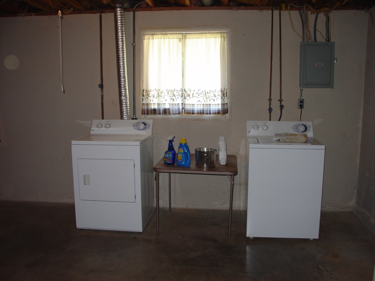 715 Estates Road Southeast Roanoke, VA 24014 - Photo 12 of 16 Laundry Area Of The Basement