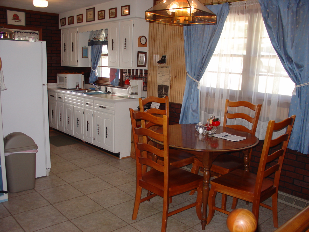 715 Estates Road Southeast Roanoke, VA 24014 - Photo 4 of 16 Dining Area