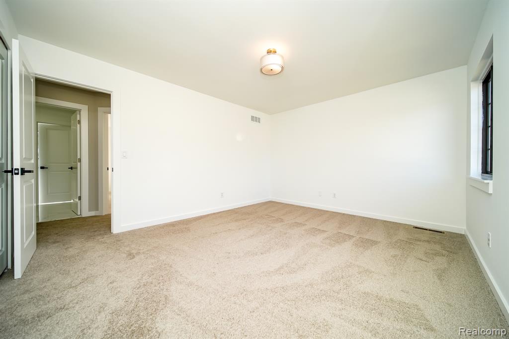 2729 Powderhorn Ridge Road Rochester, MI 48309 - Photo 82 of 95