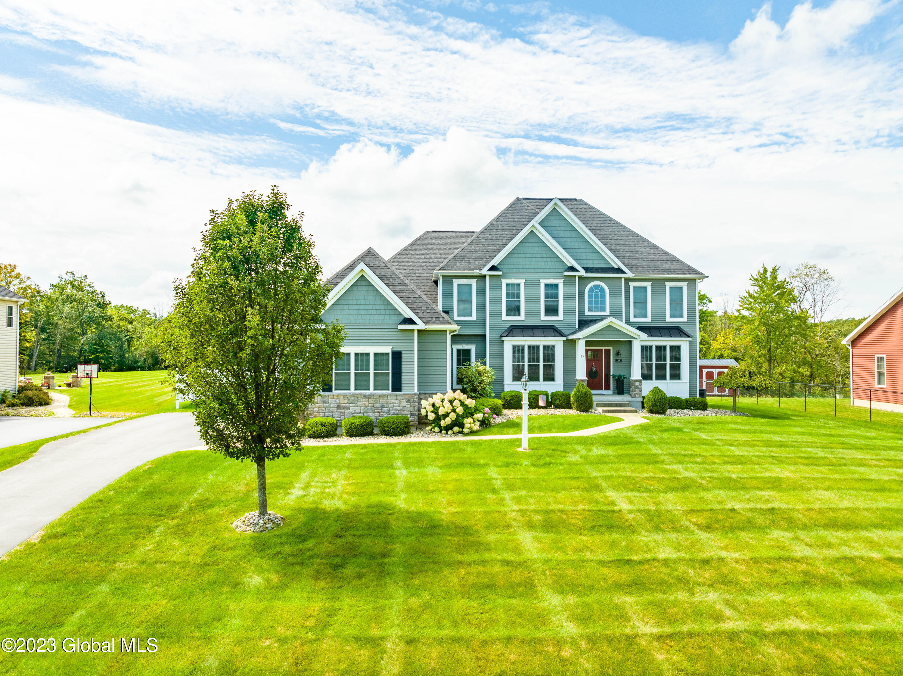 35 Charterpoint Road Colonie, NY 12189 - Photo 1 of 34 front
