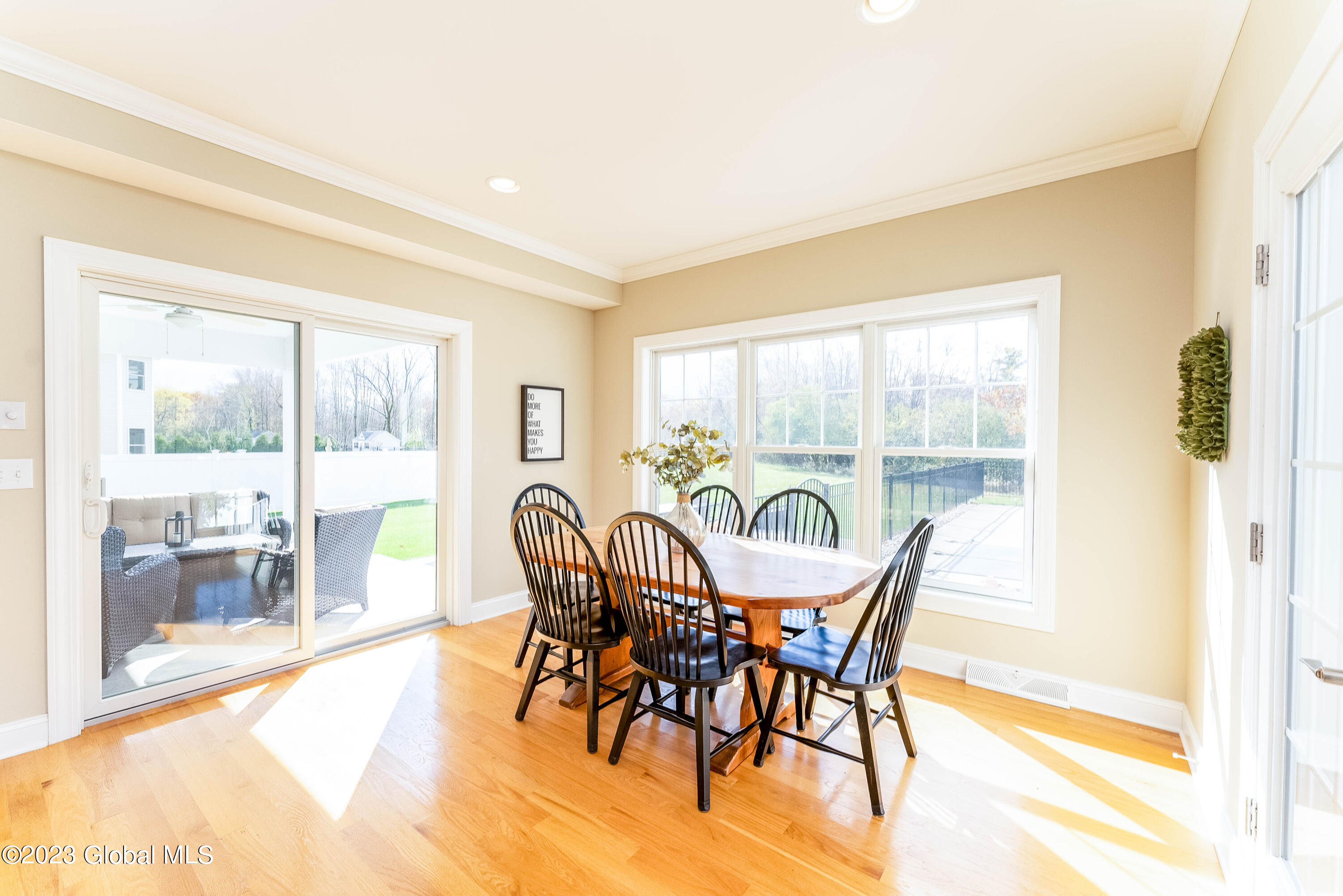 35 Charterpoint Road Colonie, NY 12189 - Photo 15 of 34 breakfast