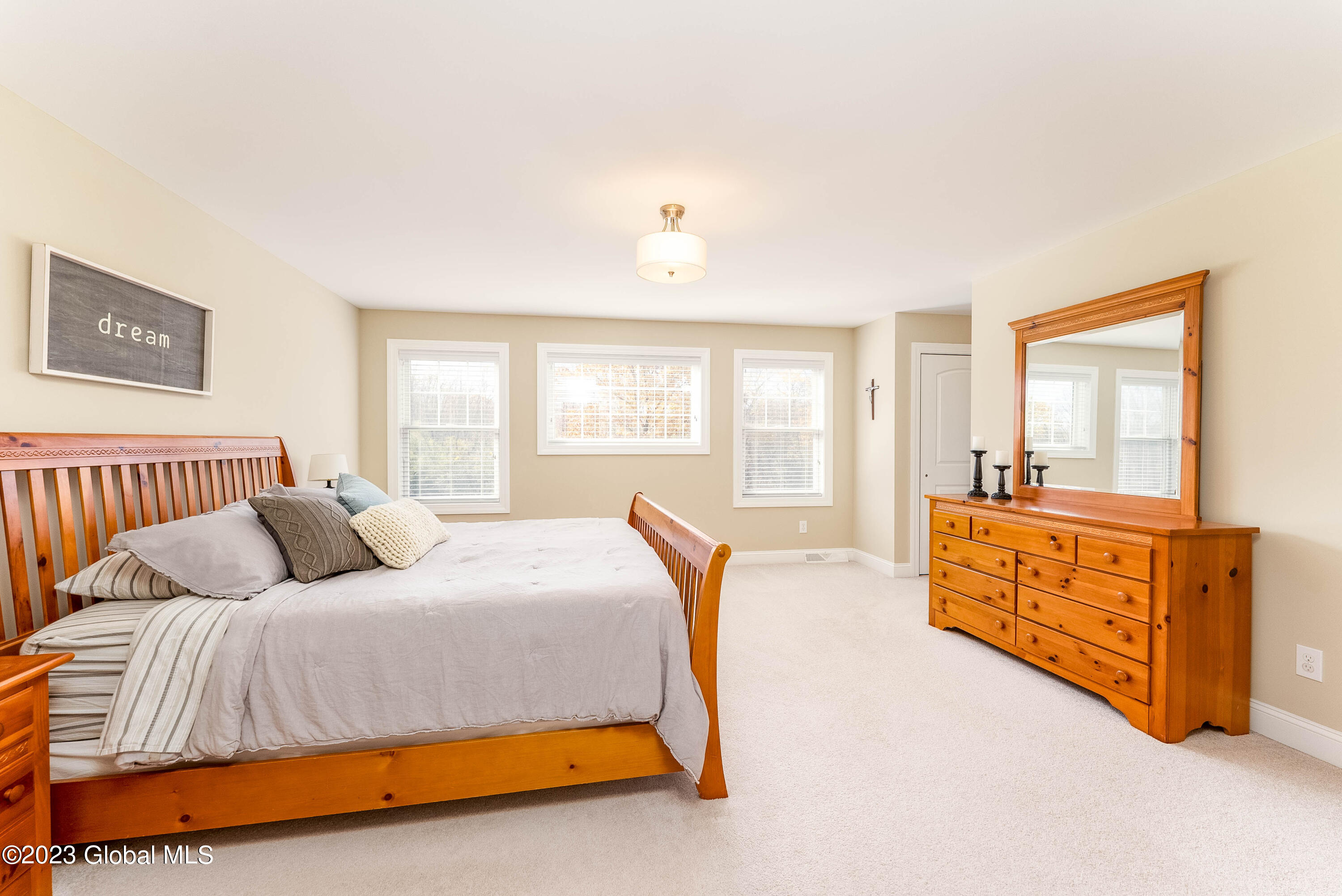 35 Charterpoint Road Colonie, NY 12189 - Photo 24 of 34 master