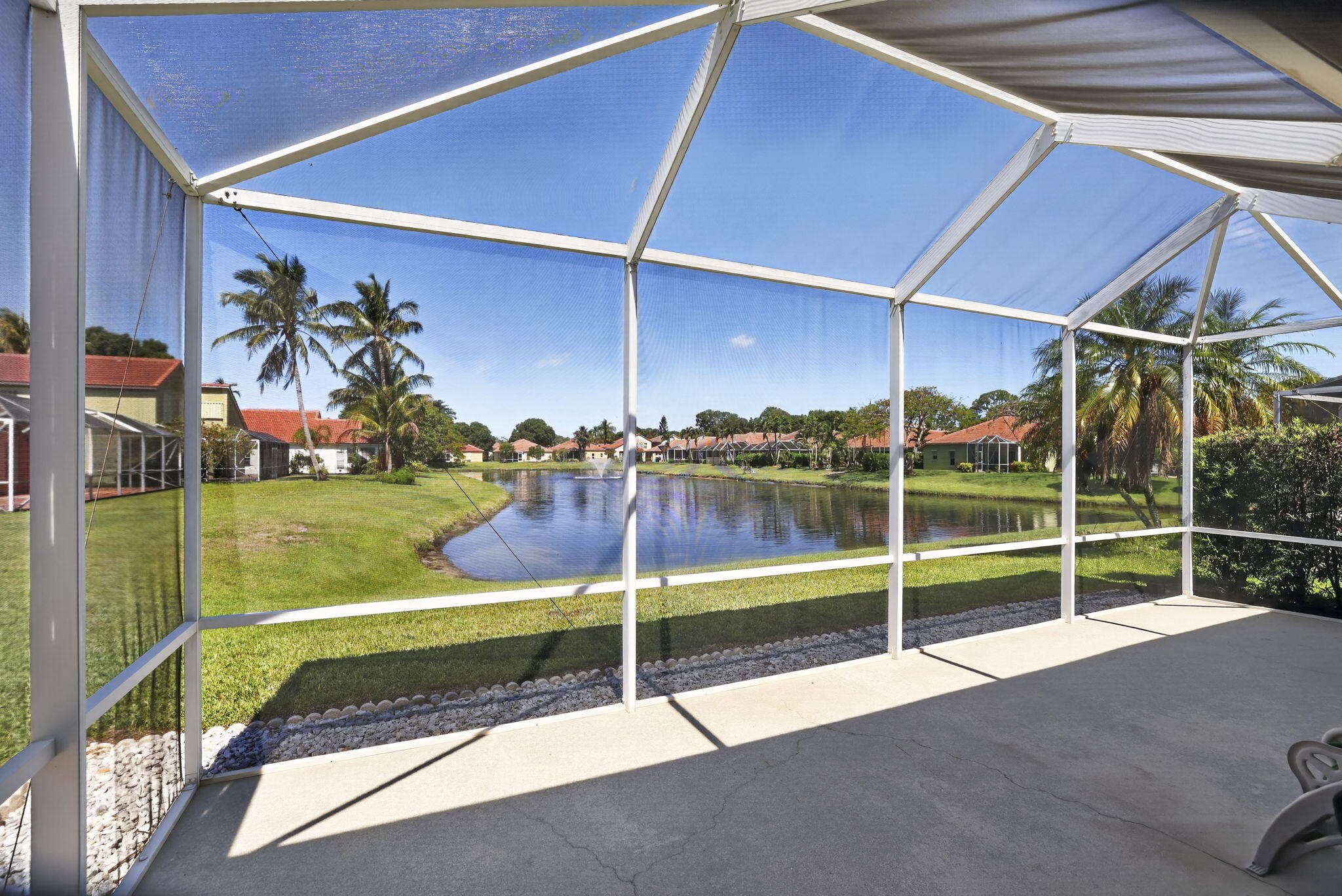 2097 Bonisle Circle Riviera Beach, FL 33418 - Photo 20 of 35 Backyard