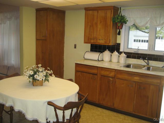 6 Ridgewood Road Easton, PA 18045 - Photo 8 of 20 a bathroom with a sink and a mirror