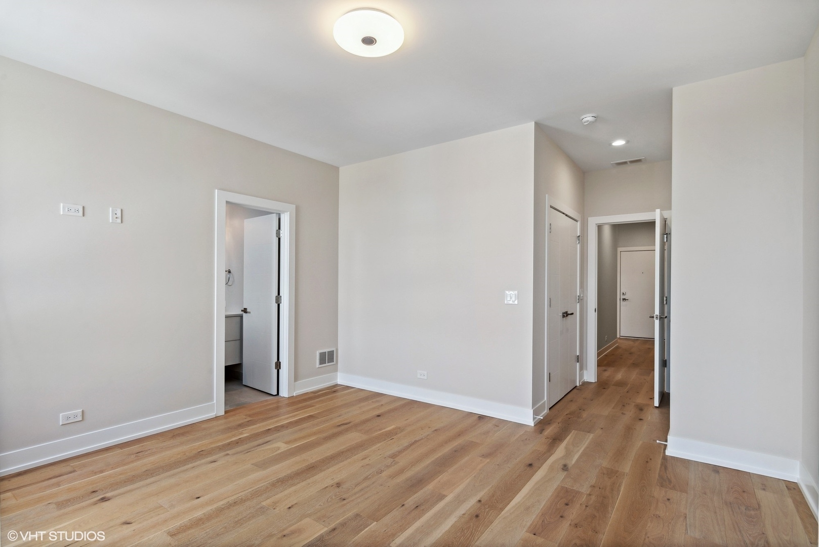 3332 West Irving Park Road, Unit 3 Chicago, IL 60618 - Photo 11 of 18