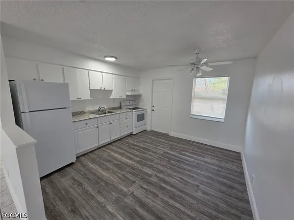 $1,400 | 5413-5427 Third Avenue, Unit 5413, Fort Myers, FL 33907