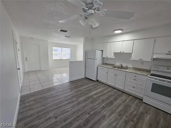 $1,400 | 5413-5427 Third Avenue, Unit 5413, Fort Myers, FL 33907