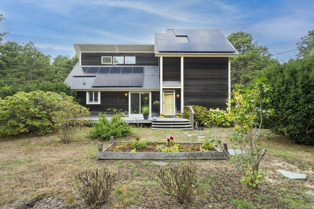 121 Satucket Road Brewster, MA 02631 - Photo 1 of 26 Gallery Image 1