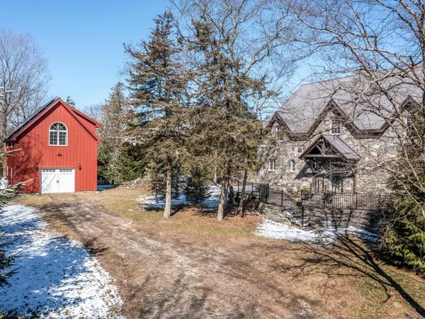 $1,650,000 | 280 Hawkins Bay Lane, Ferrisburgh, VT 05456