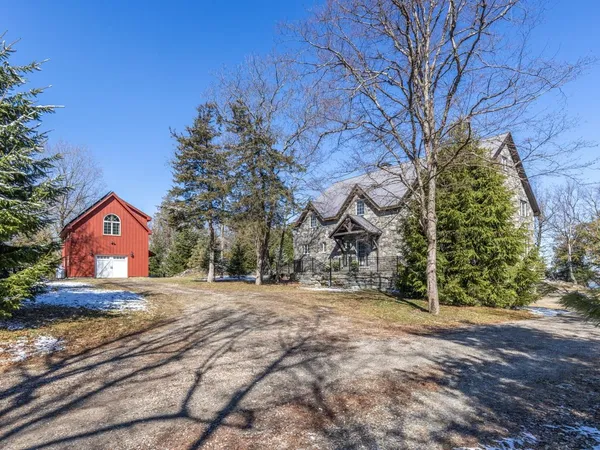 $1,650,000 | 280 Hawkins Bay Lane, Ferrisburgh, VT 05456