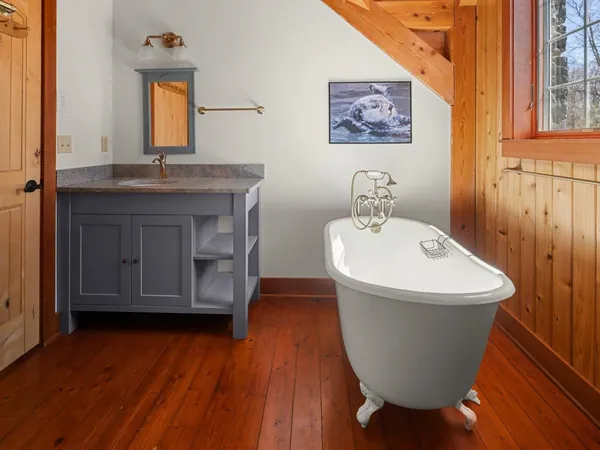 $1,650,000 | 280 Hawkins Bay Lane, Ferrisburgh, VT 05456