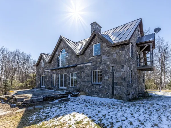 $1,650,000 | 280 Hawkins Bay Lane, Ferrisburgh, VT 05456