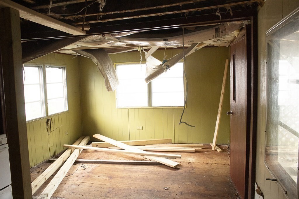 5 Mohawk Road Holbrook, MA 02343 - Photo 13 of 15