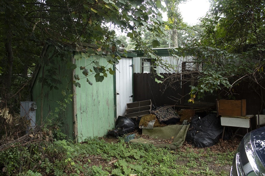 5 Mohawk Road Holbrook, MA 02343 - Photo 4 of 15