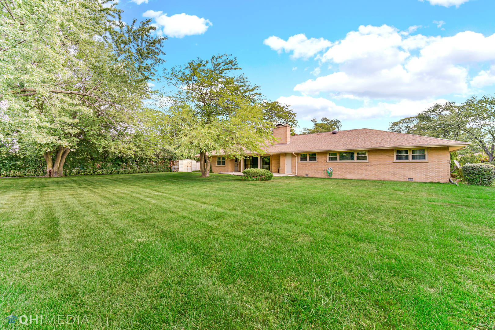 2224 Parkside Drive Park Ridge, IL 60068 - Photo 24 of 26 a view of a house with a big yard