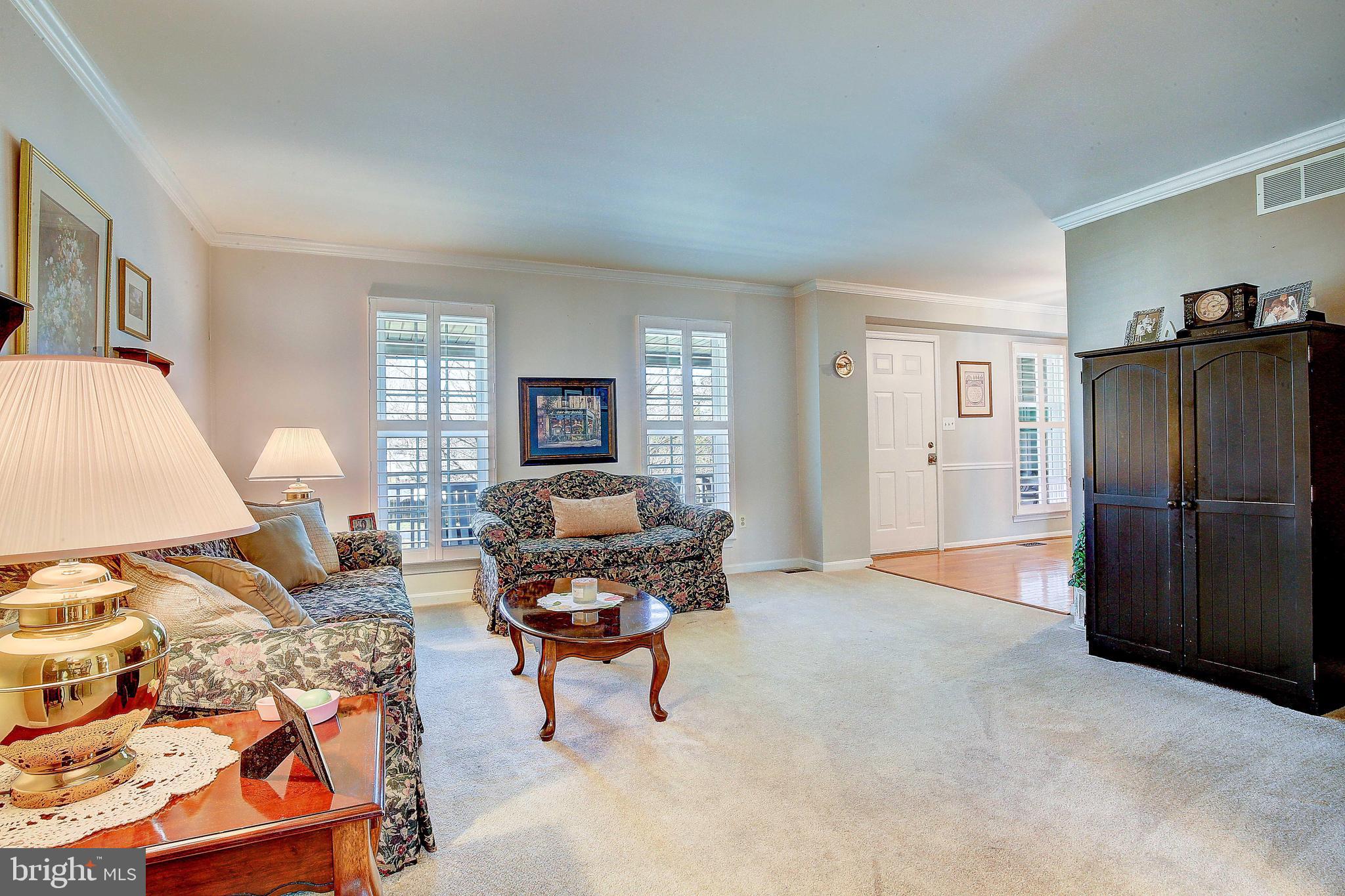 602 Riden Street Odenton, MD 21113 - Photo 2 of 38 Traditional living room