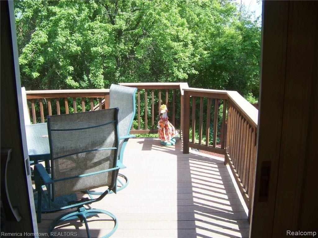 11184 Pinehurst Road Plymouth, MI 48170 - Photo 28 of 29 Upper Deck.jpg