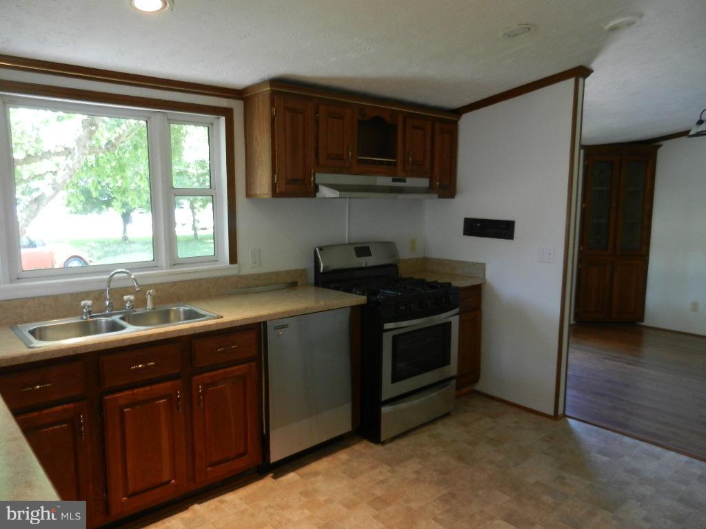 22431 Cross Road Chestertown, MD 21620 - Photo 10 of 24 New stainless appliances