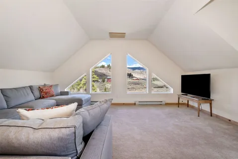 $775,000 | 32404 Ute Trail, Oak Creek, CO 80467