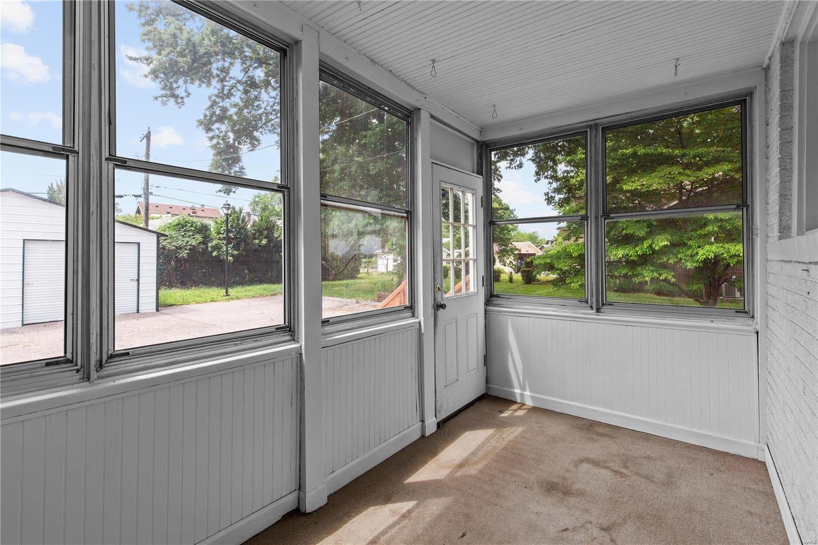 8026 Natural Bridge Road St. Louis, MO 63121 - Photo 23 of 32