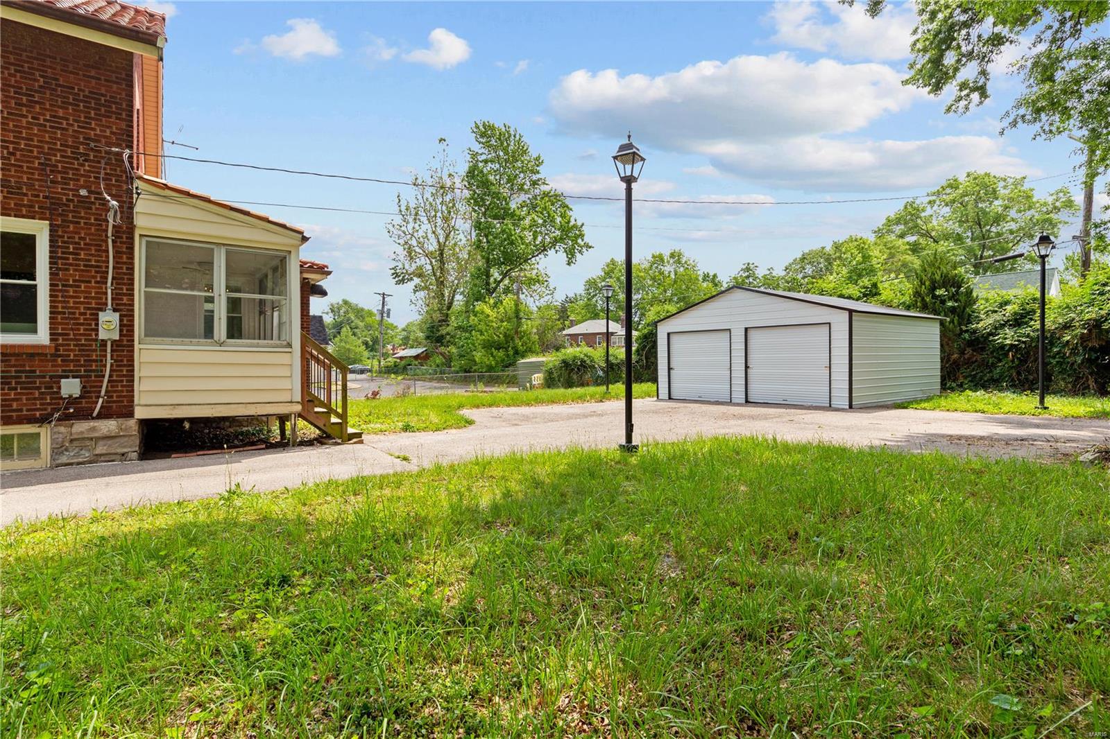 8026 Natural Bridge Road St. Louis, MO 63121 - Photo 28 of 32