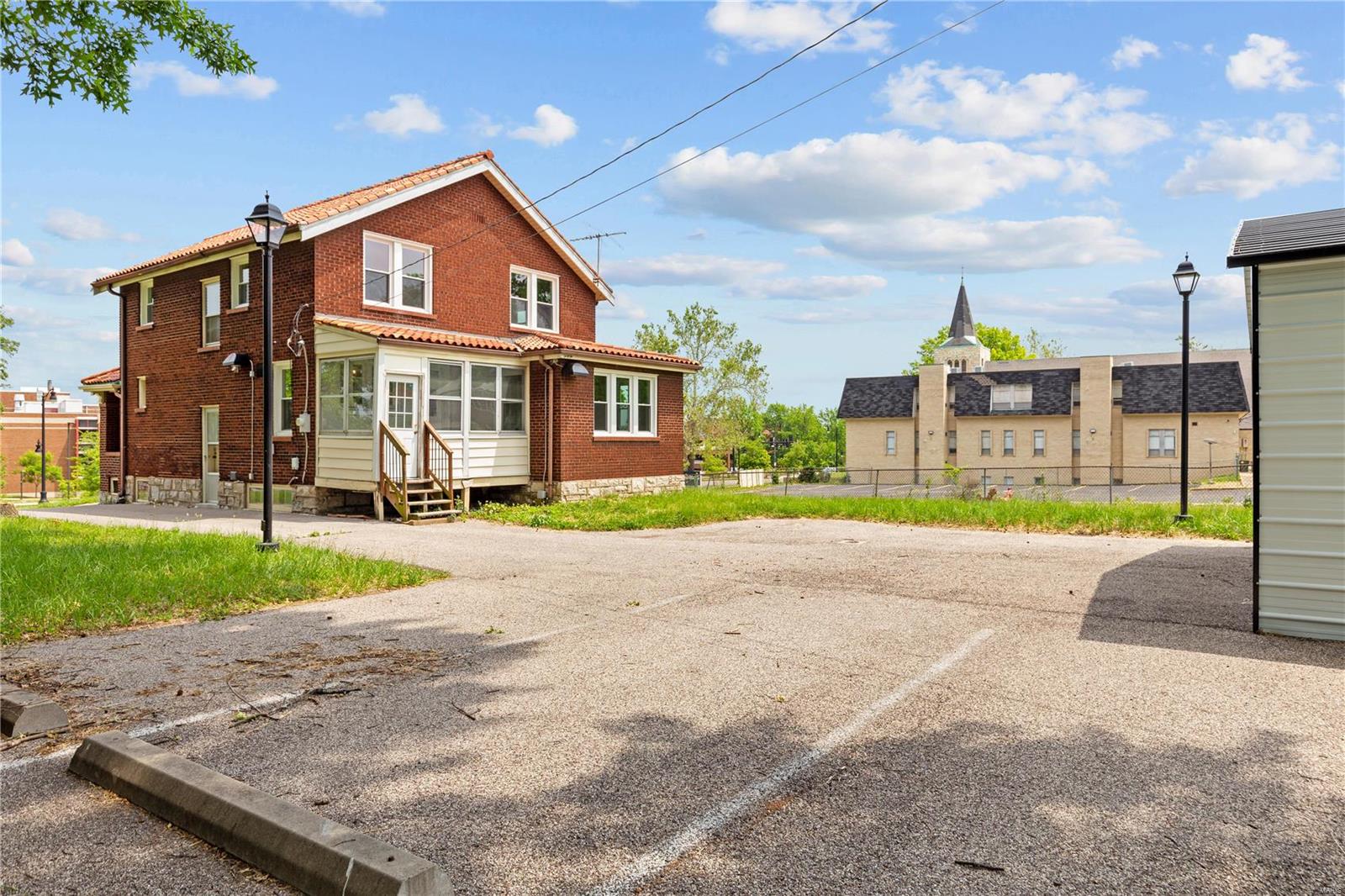 8026 Natural Bridge Road St. Louis, MO 63121 - Photo 29 of 32