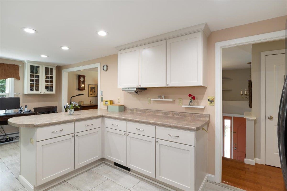 22 Pleasant View Drive Exeter, NH 03833 - Photo 4 of 38 Gallery Image 4