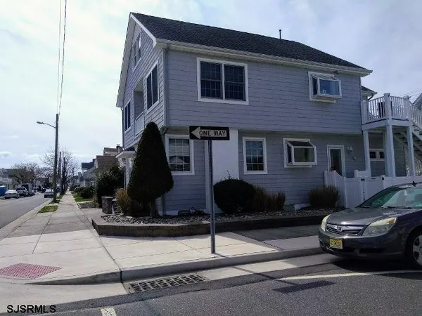 $1,800 | 20 North Swarthmore Avenue, Unit B, Ventnor City, NJ 08406
