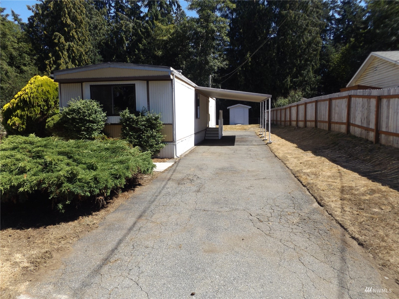 4752 Hansen Drive Clinton, WA 98236 - Photo 1 of 12 Gallery Image 1