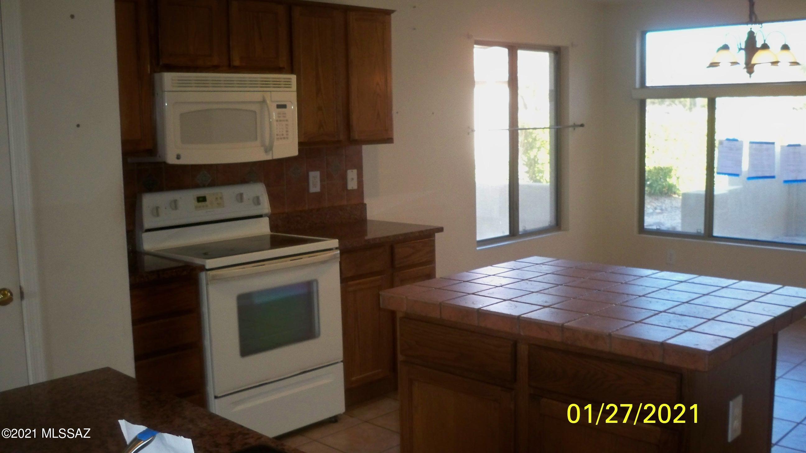 1385 North Birds Nest Road Green Valley, AZ 85614 - Photo 5 of 22