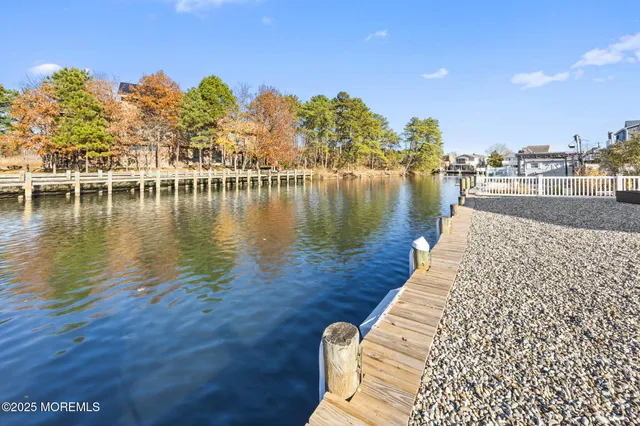 $825,000 | 36 Lenape Trail, Brick, NJ 08724