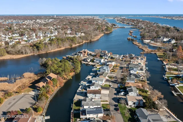 $849,000 | 36 Lenape Trail, Brick, NJ 08724