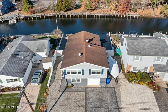 $825,000 | 36 Lenape Trail, Brick, NJ 08724