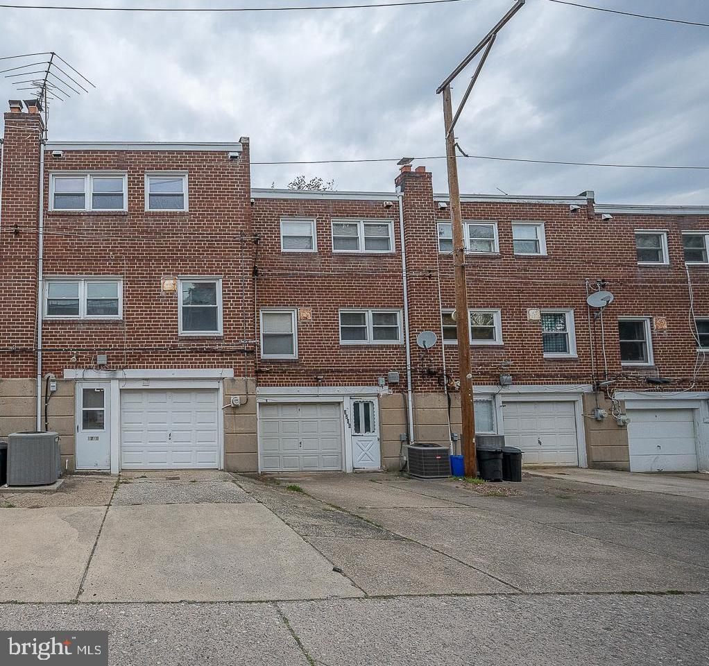 3708 West Country Club Road Philadelphia, PA 19131 - Photo 22 of 23 Exterior Back with 1 Car Garage