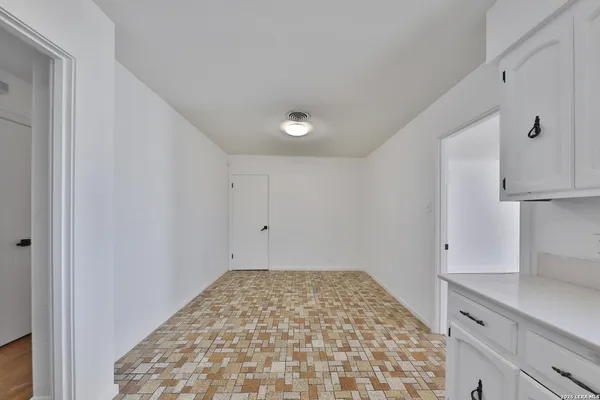 $1,550 | 518 Dresden Drive, San Antonio, TX 78213