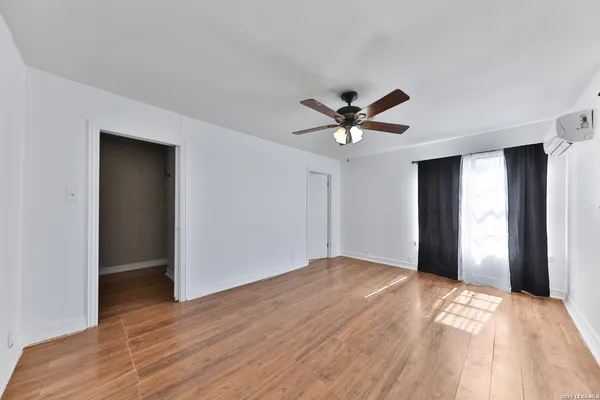 $1,550 | 518 Dresden Drive, San Antonio, TX 78213