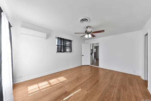 $1,550 | 518 Dresden Drive, San Antonio, TX 78213