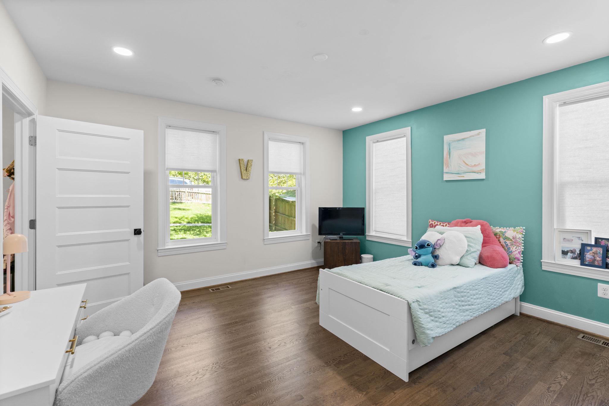 1022 Overbrook Road Baltimore, MD 21239 - Photo 15 of 39 Main Level En-suite or Additional Rec Space