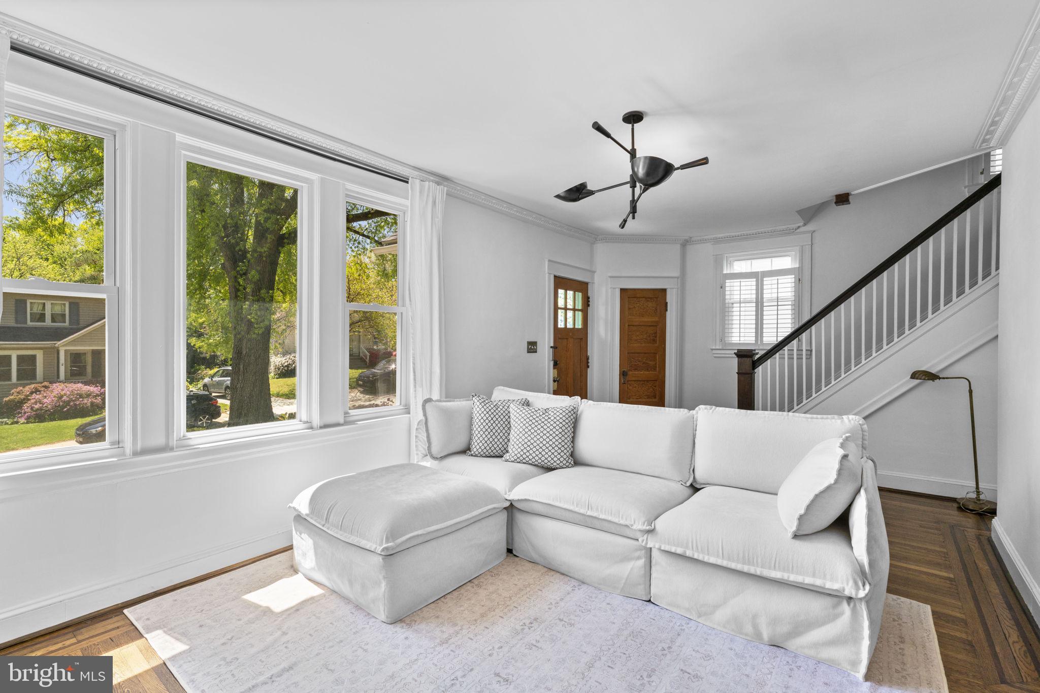 1022 Overbrook Road Baltimore, MD 21239 - Photo 4 of 39 Bright and airy living space awaits.