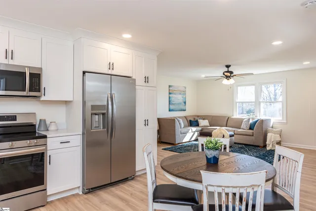 $319,900 | 115 Bentwood Drive, Piedmont, SC 29673