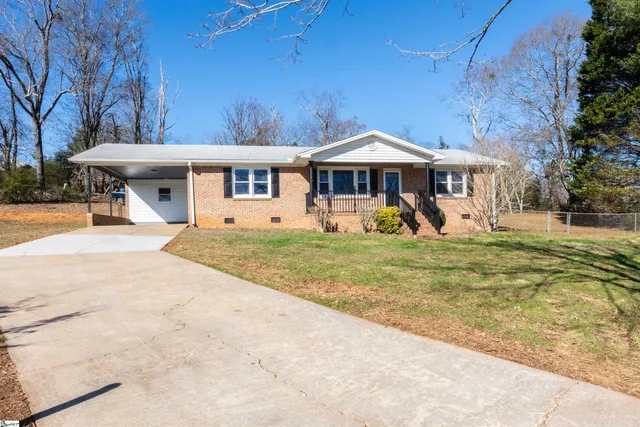 $319,900 | 115 Bentwood Drive, Piedmont, SC 29673