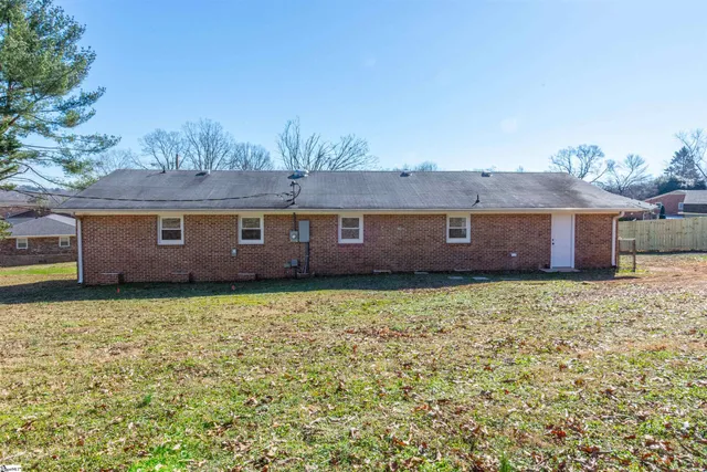 $319,900 | 115 Bentwood Drive, Piedmont, SC 29673