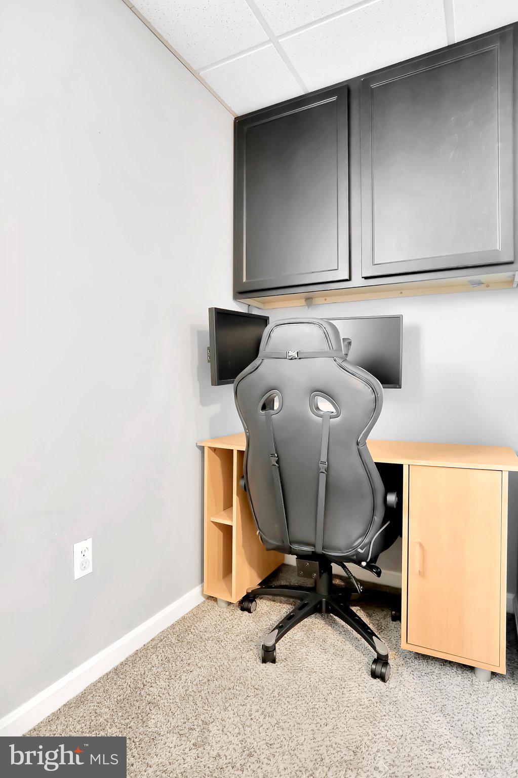 35 Pheasant Ridge Road Hanover, PA 17331 - Photo 23 of 52 Built in office area