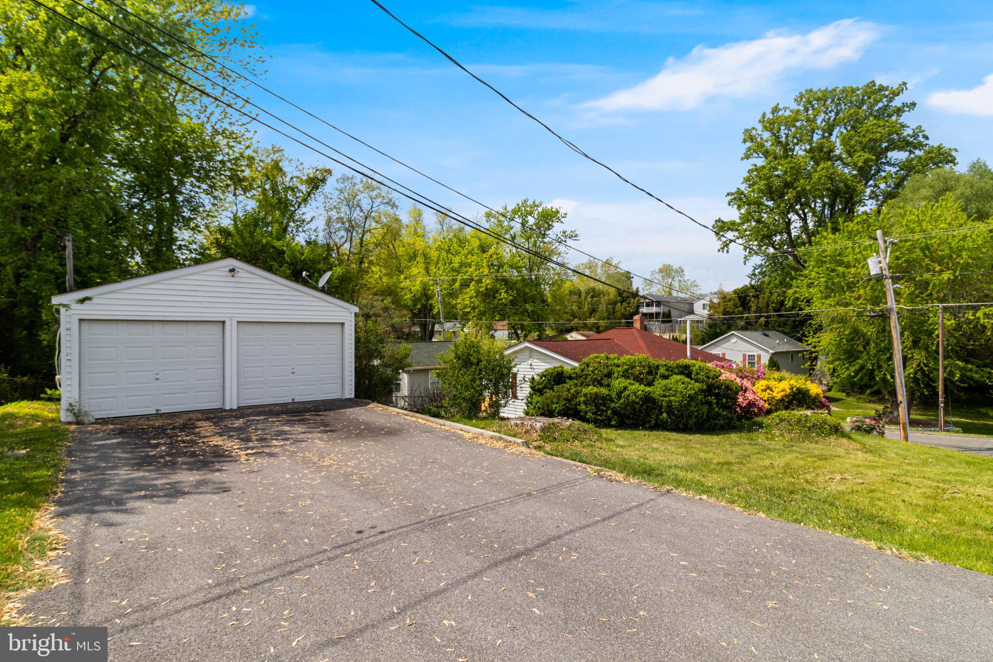 3925 Old Bayside Road Chesapeake Beach, MD 20732 - Photo 15 of 15 Charming home with spacious driveway.