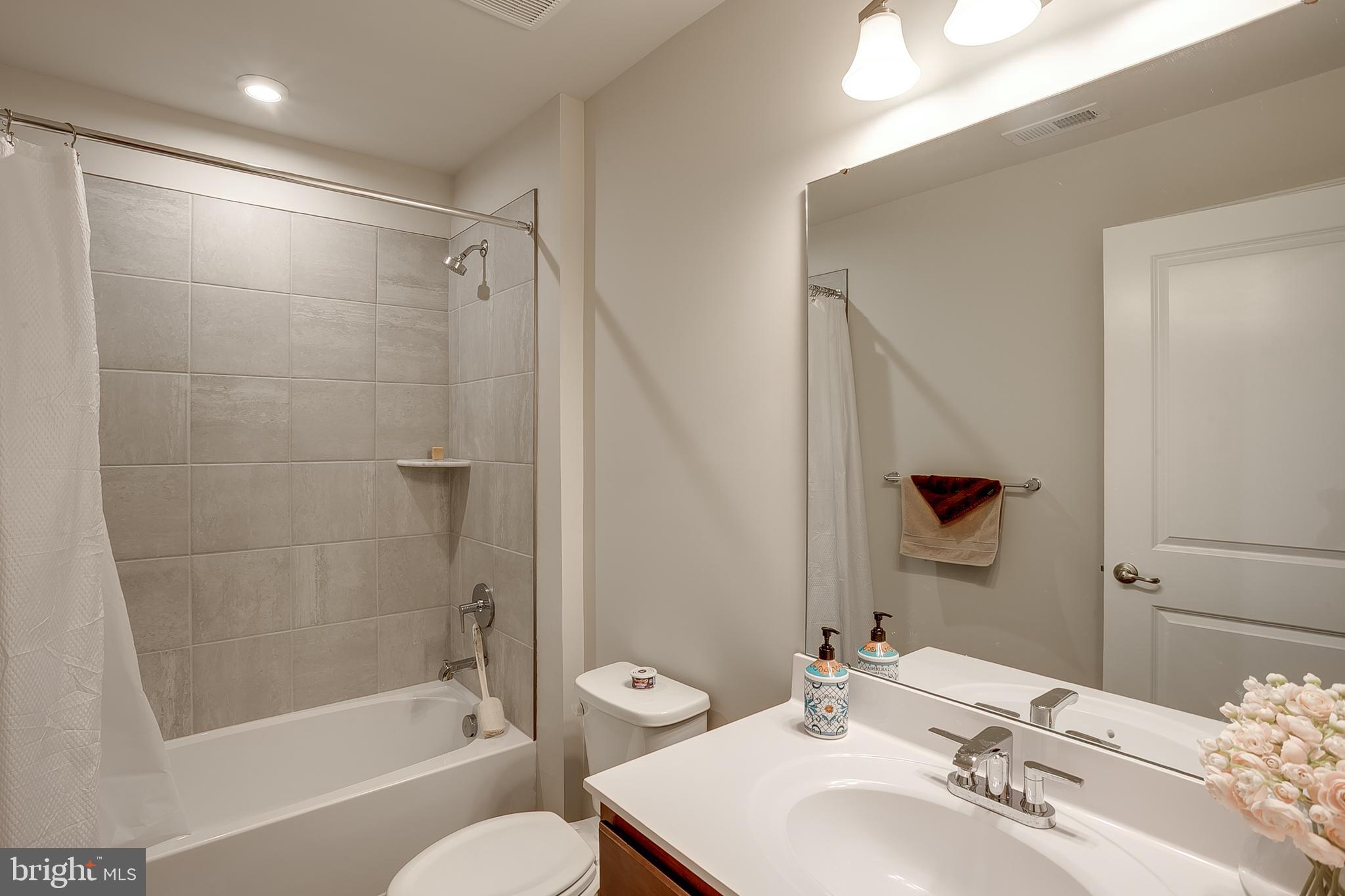 90 Rosemary Way Mount Laurel, NJ 08054 - Photo 22 of 28 Hallway Bathroom