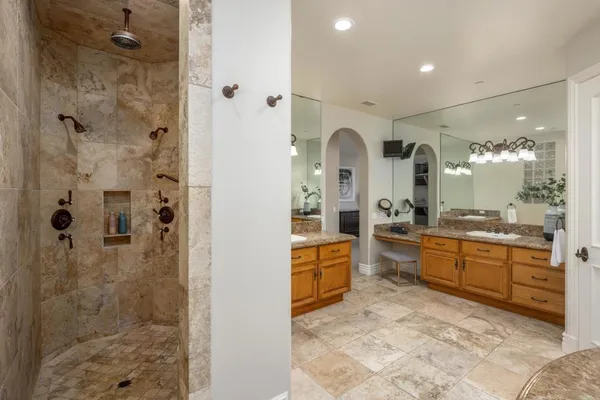 $4,175,000 | 2953 Corte La Bella, Encinitas, CA 92024