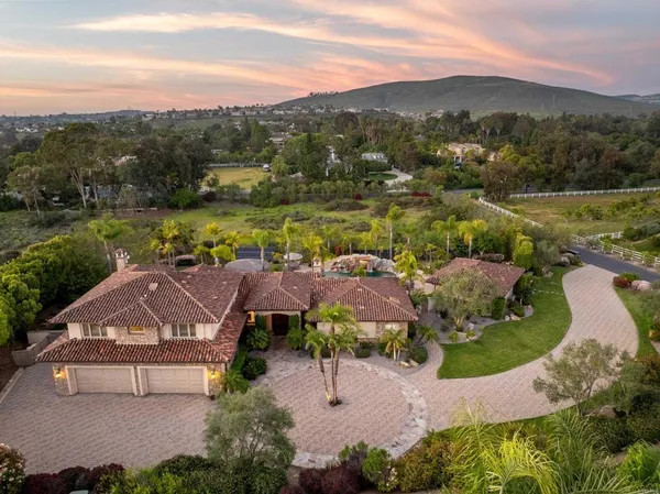 $4,175,000 | 2953 Corte La Bella, Encinitas, CA 92024