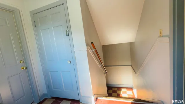 $209,900 | 419 East Church Street, Benton, IL 62812