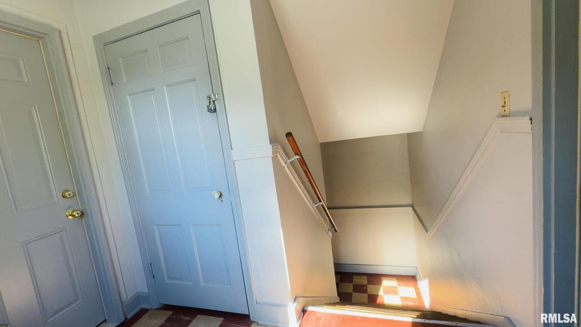 419 East Church Street Benton, IL 62812 - Photo 8 of 16 a view of entryway with a wooden door